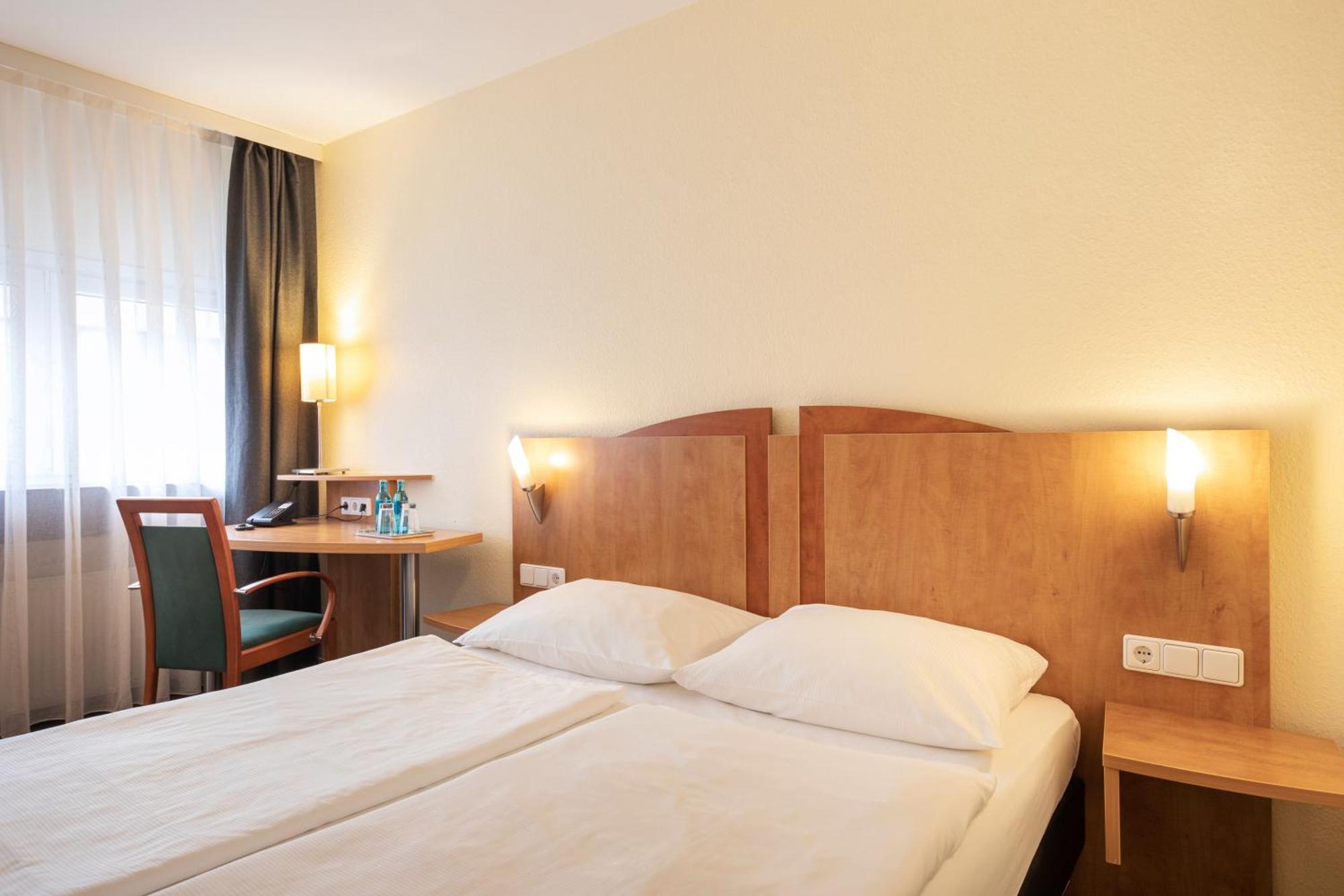 Achat Hotel Braunschweig Buitenkant foto
